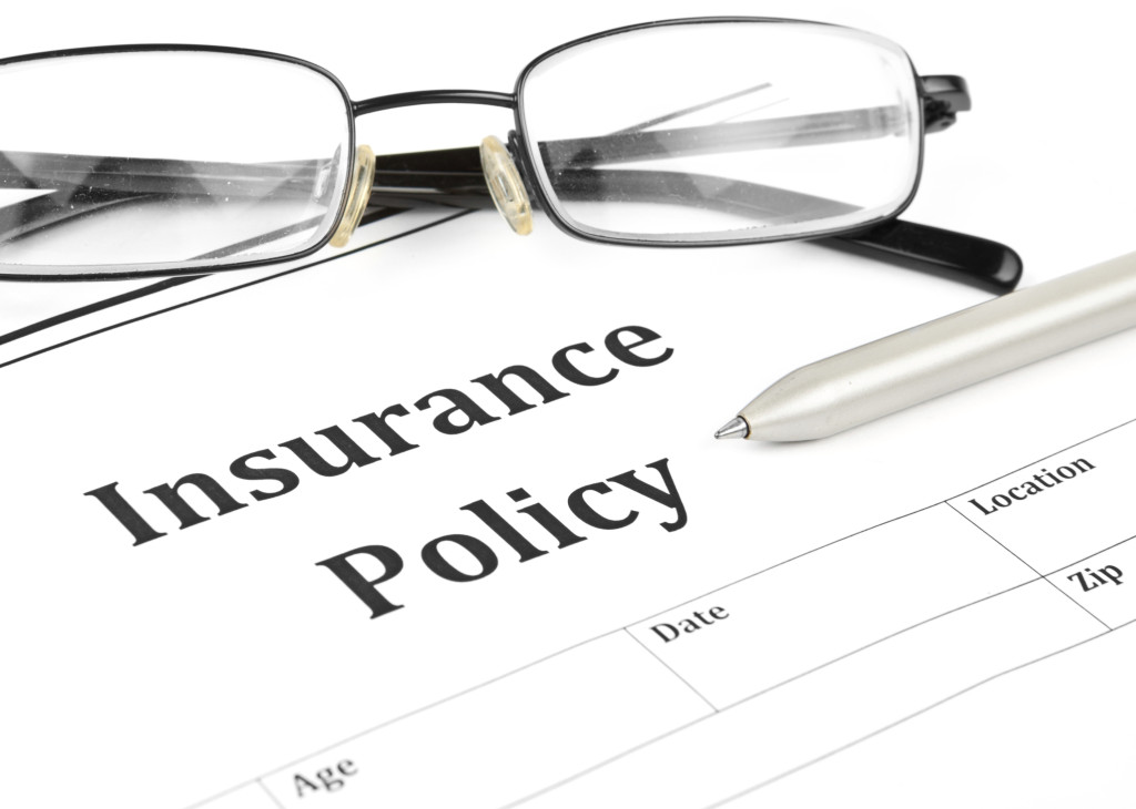 advantages of living benefit life insurance